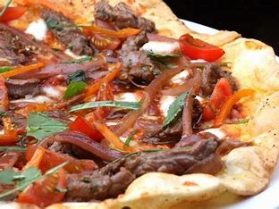 PIZZA CON LOMO SALTADO// LUIGUIS