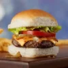 HAMBURGUESA CHEDDAR // MANHATTAN