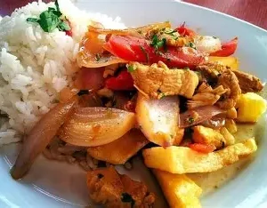 Saltado de Pollo // PERLA