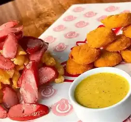 SALCHI NUGGETS // PERLA