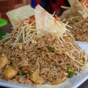 MENU SOPA DE POLLO + CHAUFA + WANTAN FRITO / FU ZEN